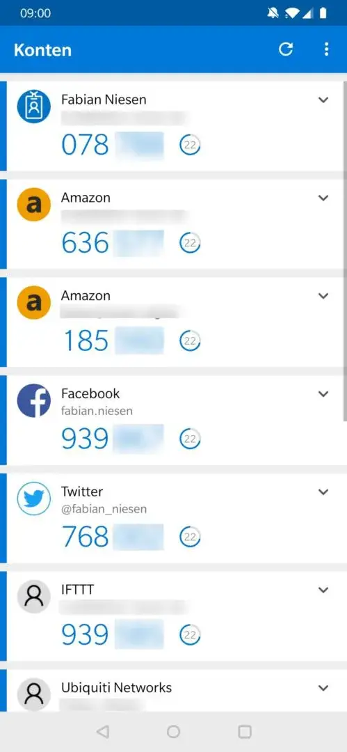 Screenshot aus der Microsoft Authenticator App mit Konten von Amazon, Facebook, Twitter, IFTTT, Ubiquiti und AzureAD